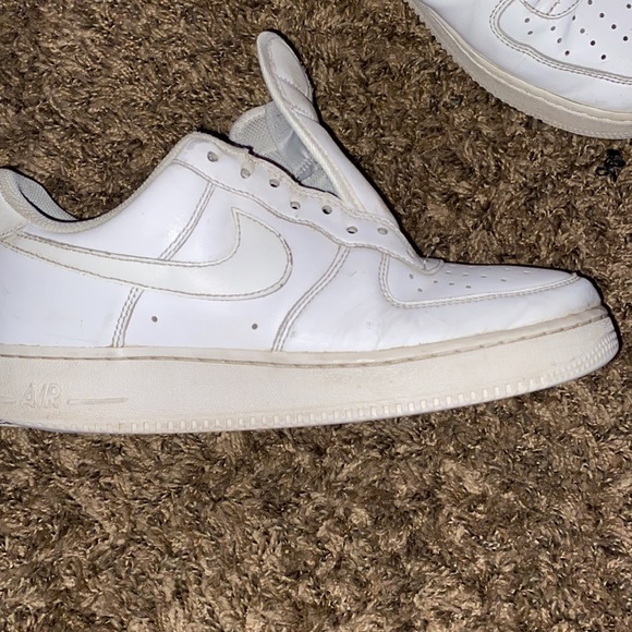 Nike Air Force 1’s size 8 white - Picture 3 of 4